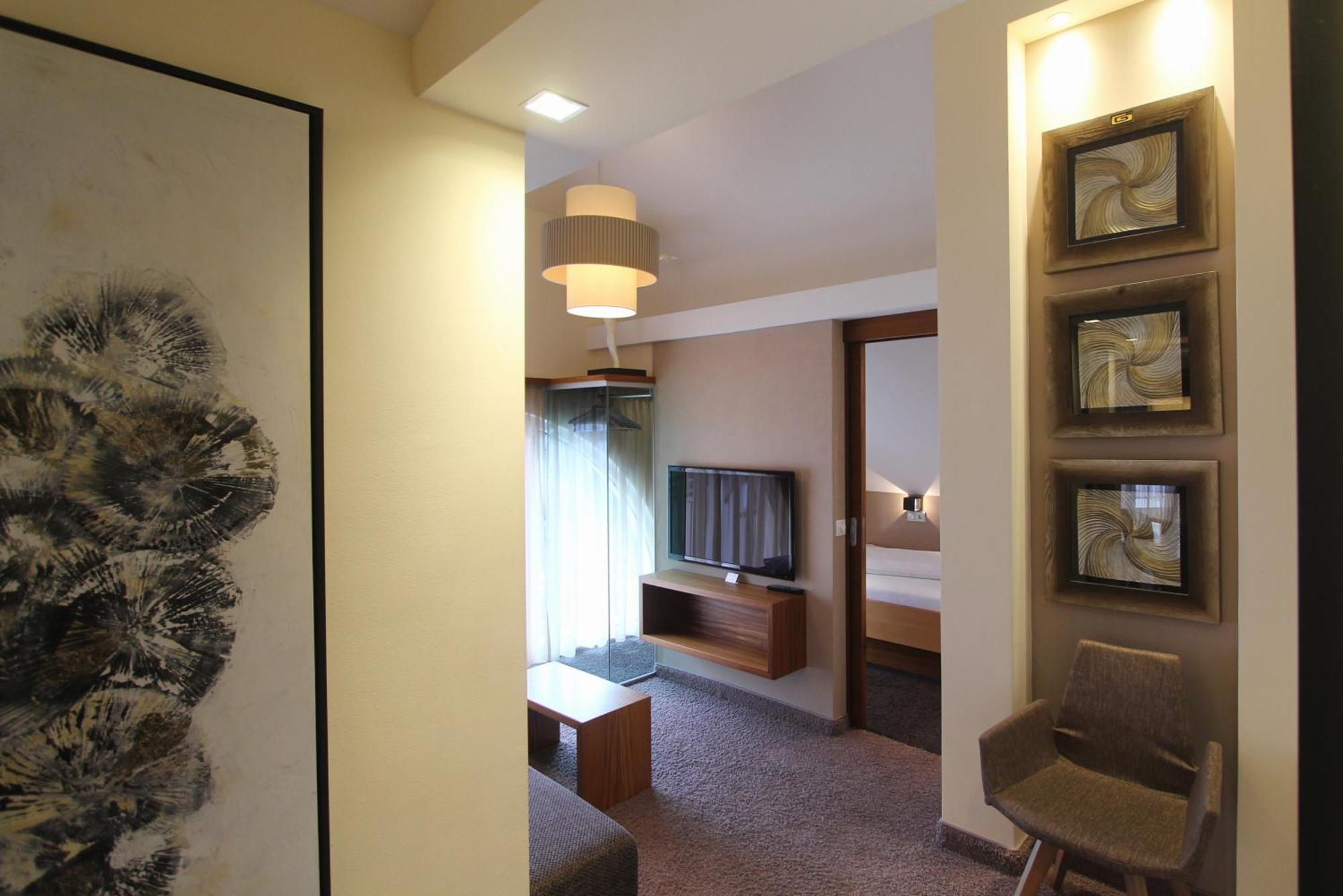 Gruetter Luxury